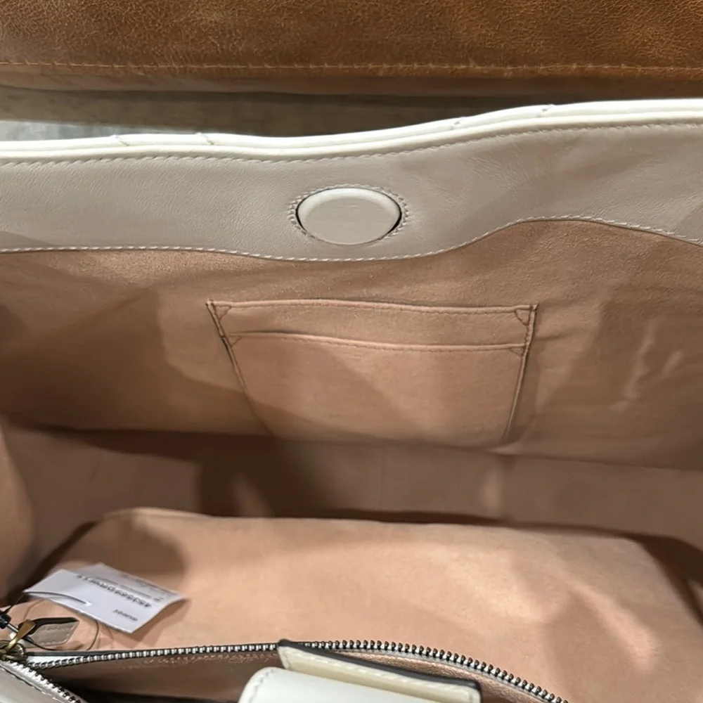 Gucci White and Gold Chevron Shoulder Bag